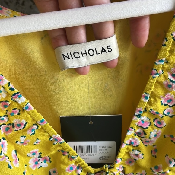 NICHOLAS Danielle Lace-Up Ruched Floral-Print Crepe MIDI - Picture 7 of 11